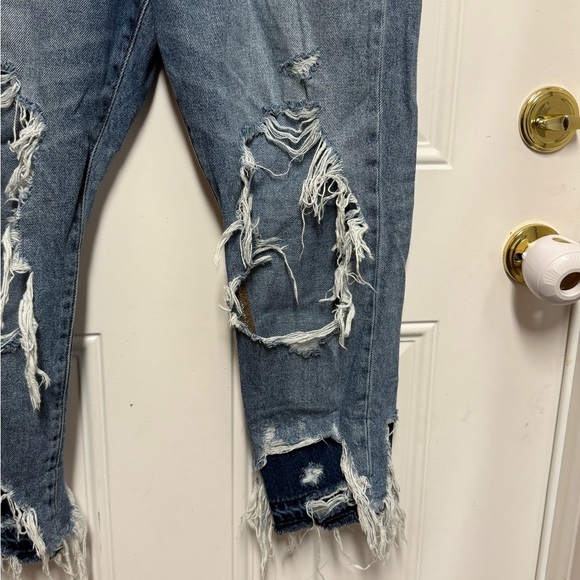 American Eagle High Waist Girlfriend Jean Extreme Distressed Blue 12 X-Short - Picture 4 of 8